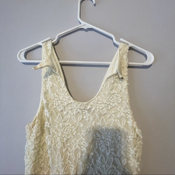 Maxi dress with cream top and pink skirt - Picture 4 of 4